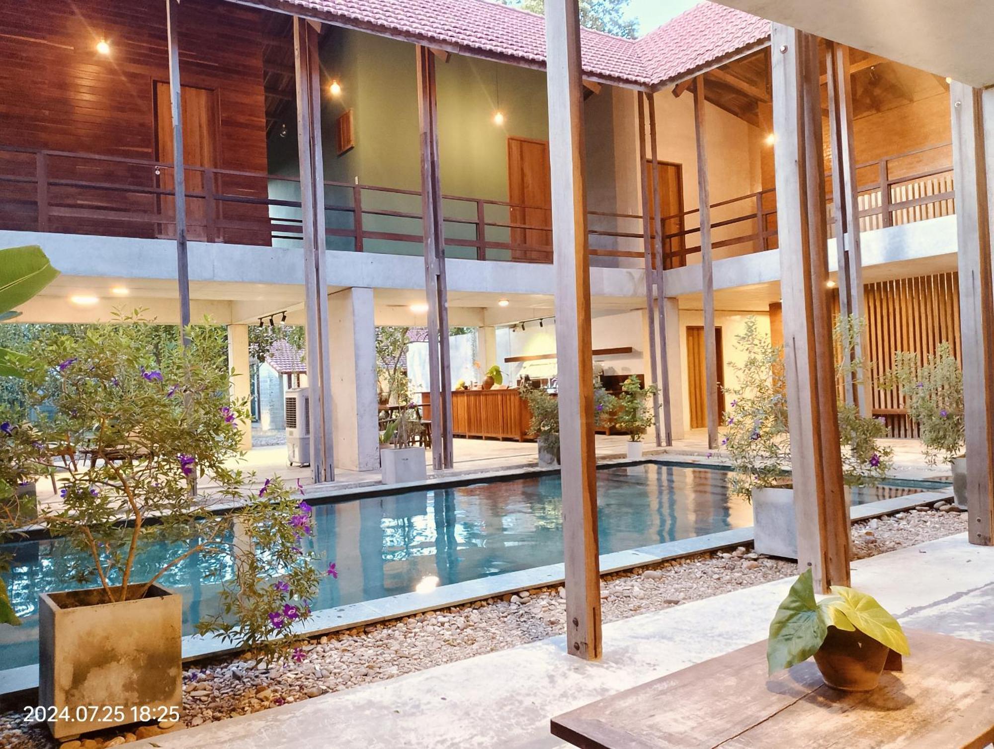 Hachi Homestay & Spa Hue Exterior photo
